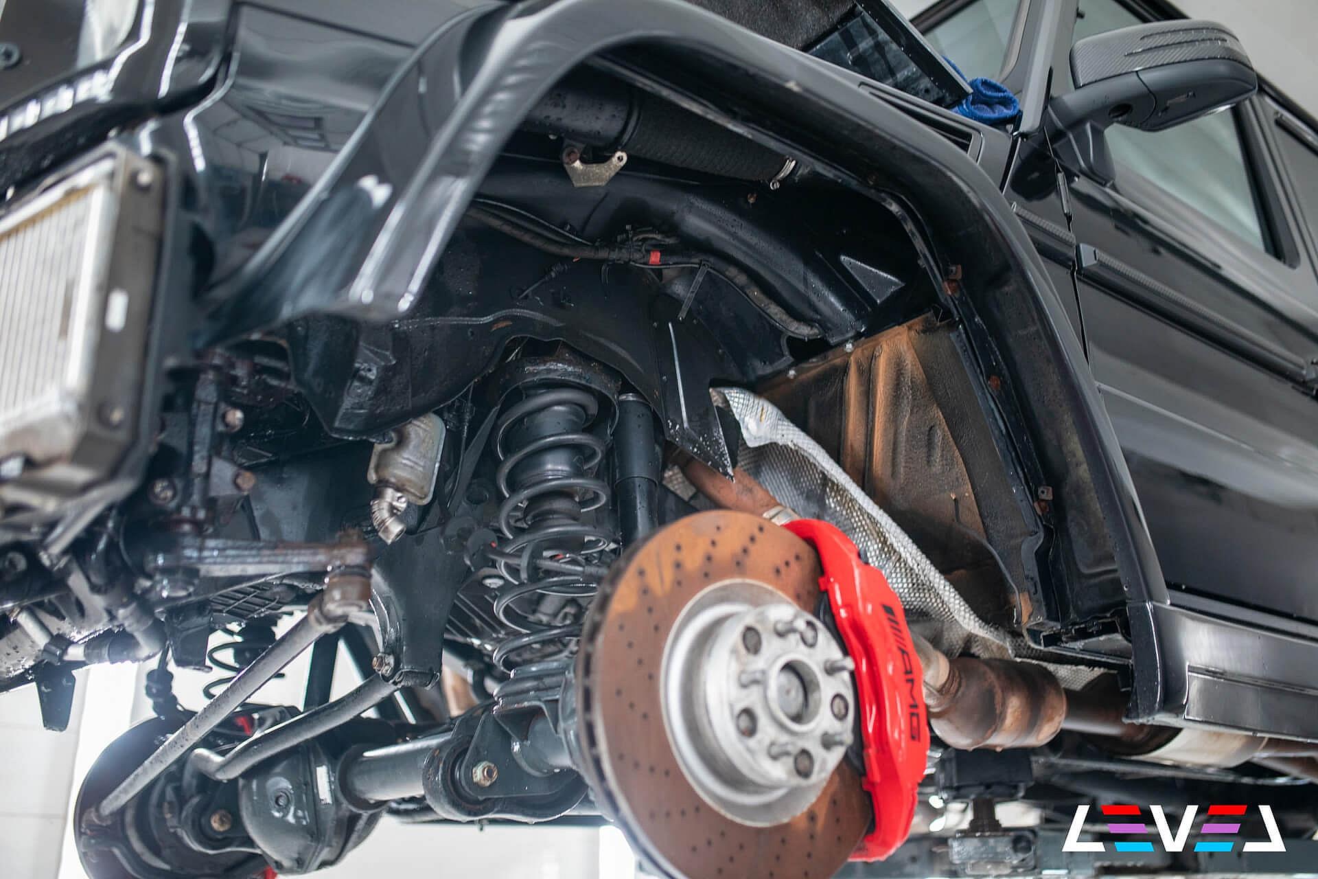 Техническая мойка днища Mercedes Benz G 63 AMG