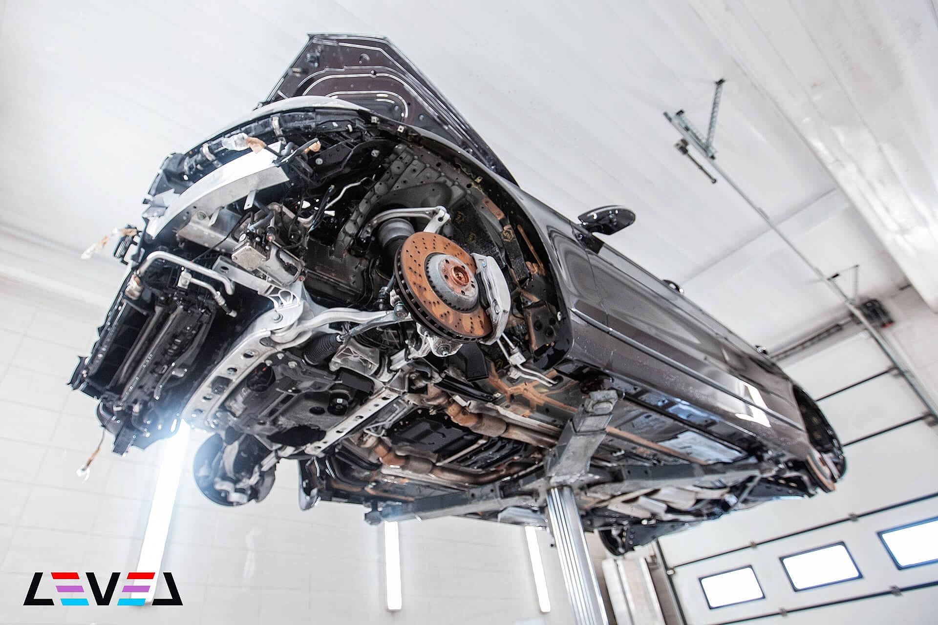 Техническая мойка подкапотного пространства, радиаторов и днища Mercedes Benz S560