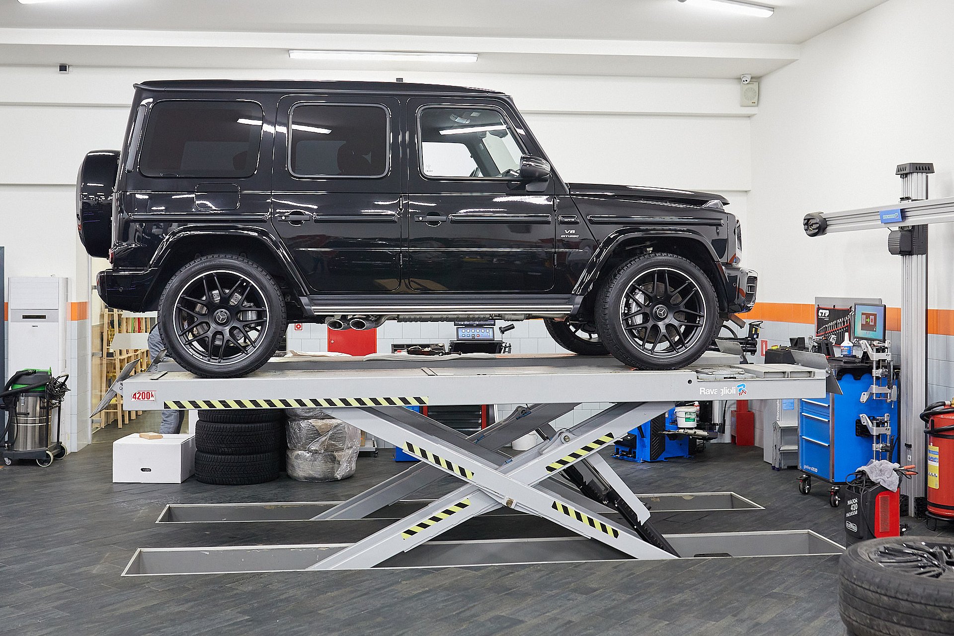 Выхлопная система Akrapovic для Mercedes-Benz G-class