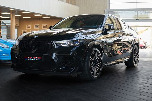 ​Выхлопная система Akrapovic для BMW X6M Competition. Доработка подвески и замена руля​