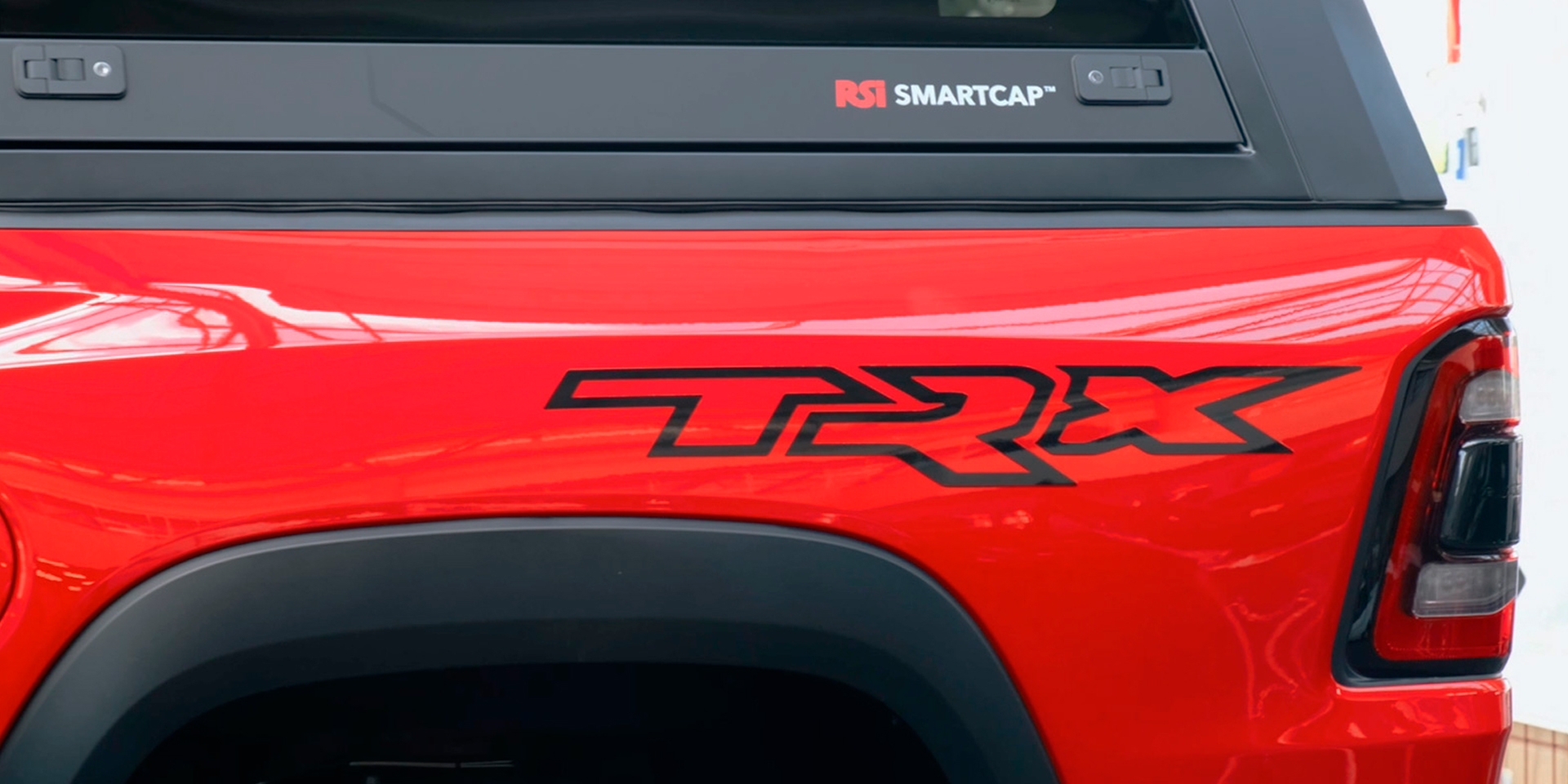 Dodge RAM TRX - хищник в мире суперпикапов