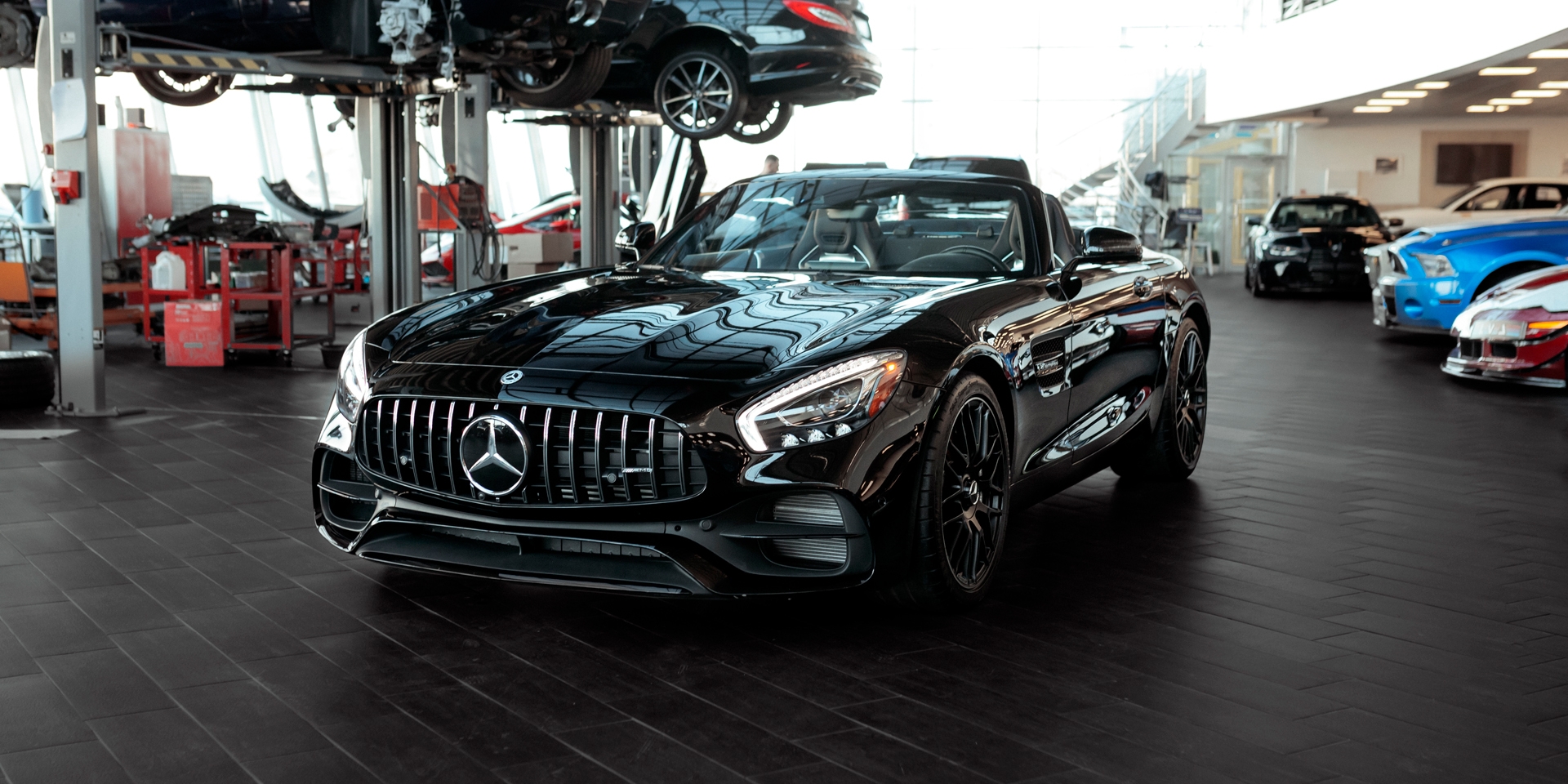 Mercedes AMG GT – восхитительно чистый и черный​