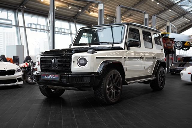 Удаление вмятины с крыши Mercedes-Benz G-class и оклейка капота​