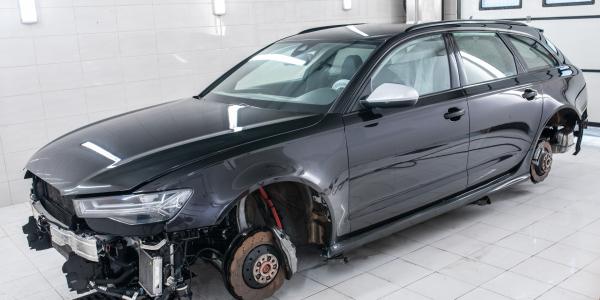 Audi RS6 C7 - Мойка днища на подъемнике и чистка радиаторов