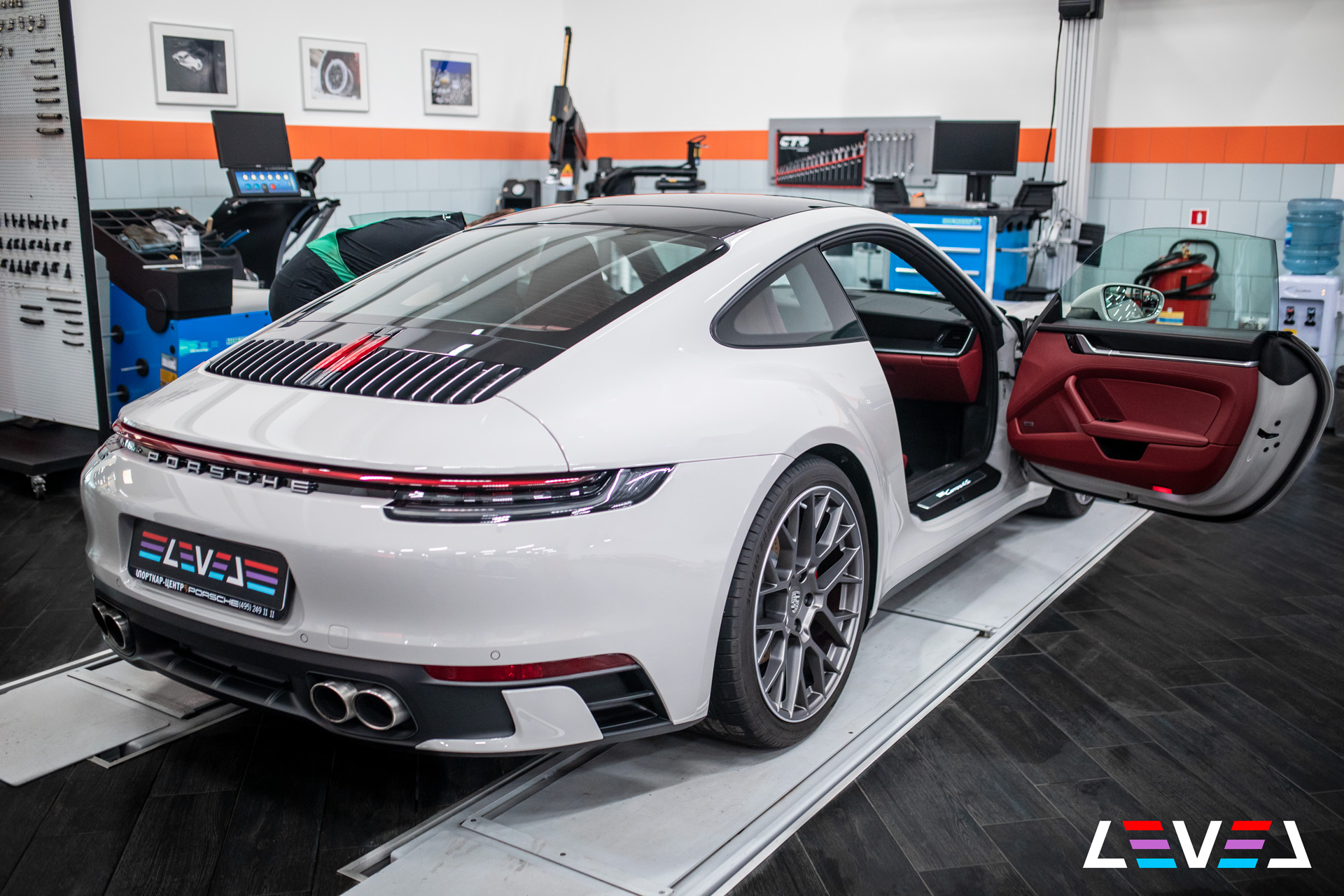 Техническое обслуживание и тюнинг Porsche 911