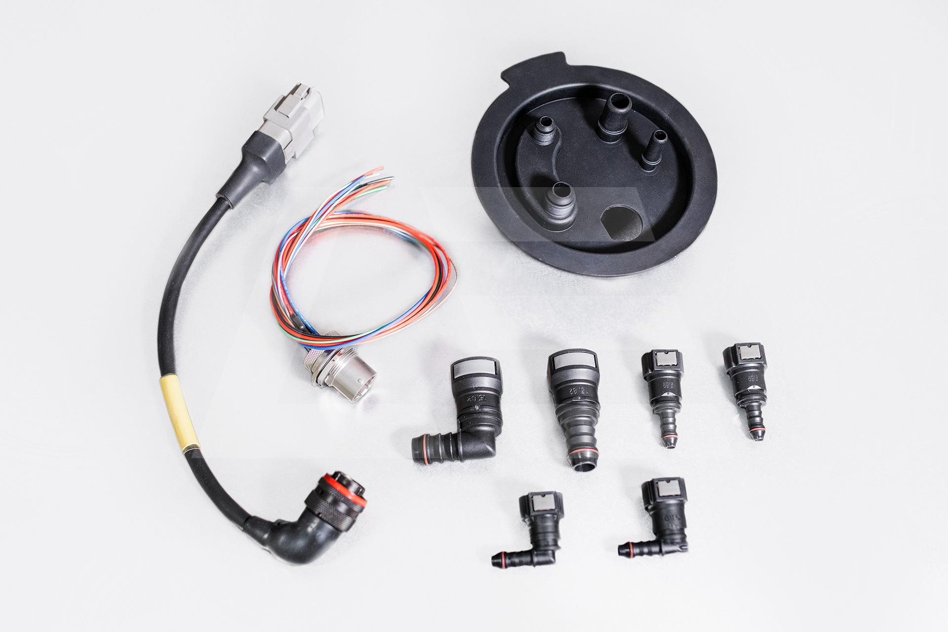 LEVEL Engineering Крышка топливная модифицированная Porsche (фитинги+разъем) Изображение №1