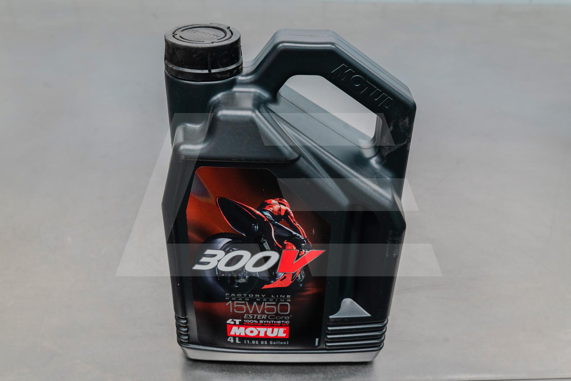 MOTUL Масло моторное 4T 300V Factory Line Road Racing 15W-50 4л Изображение №1