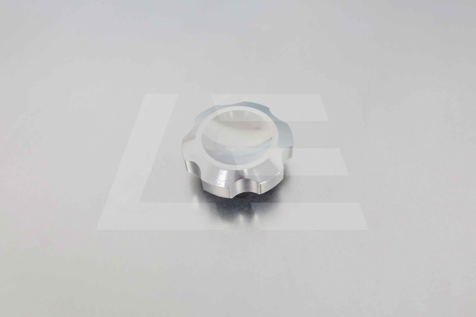 TITANIUM WORKS Крышка маслозаливной горловины V 2.0 Nissan GT-R R35 VR38DETT Изображение №1