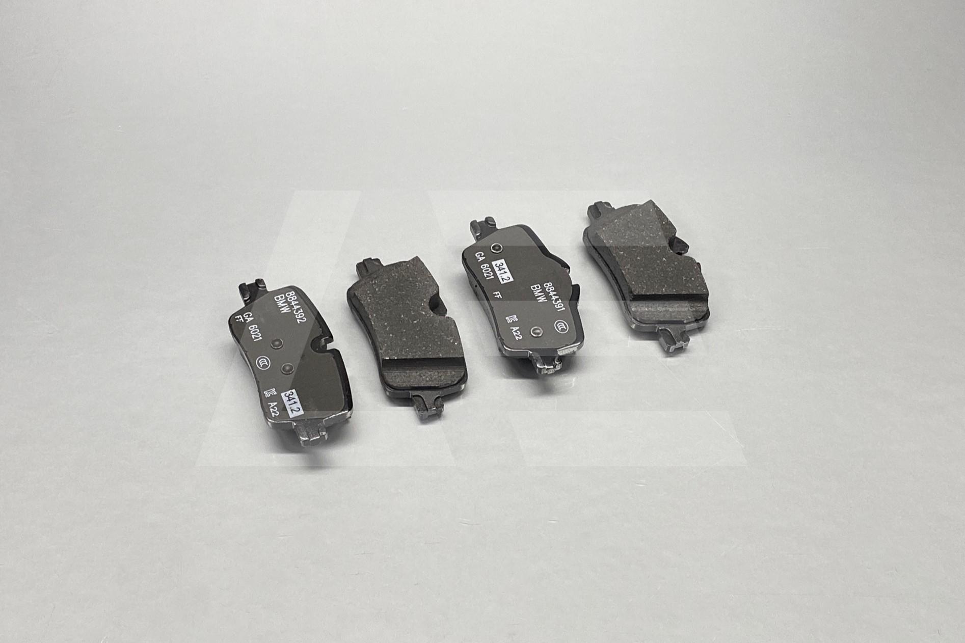 BMW 34208844393 Колодки тормозные задние Изображение №1