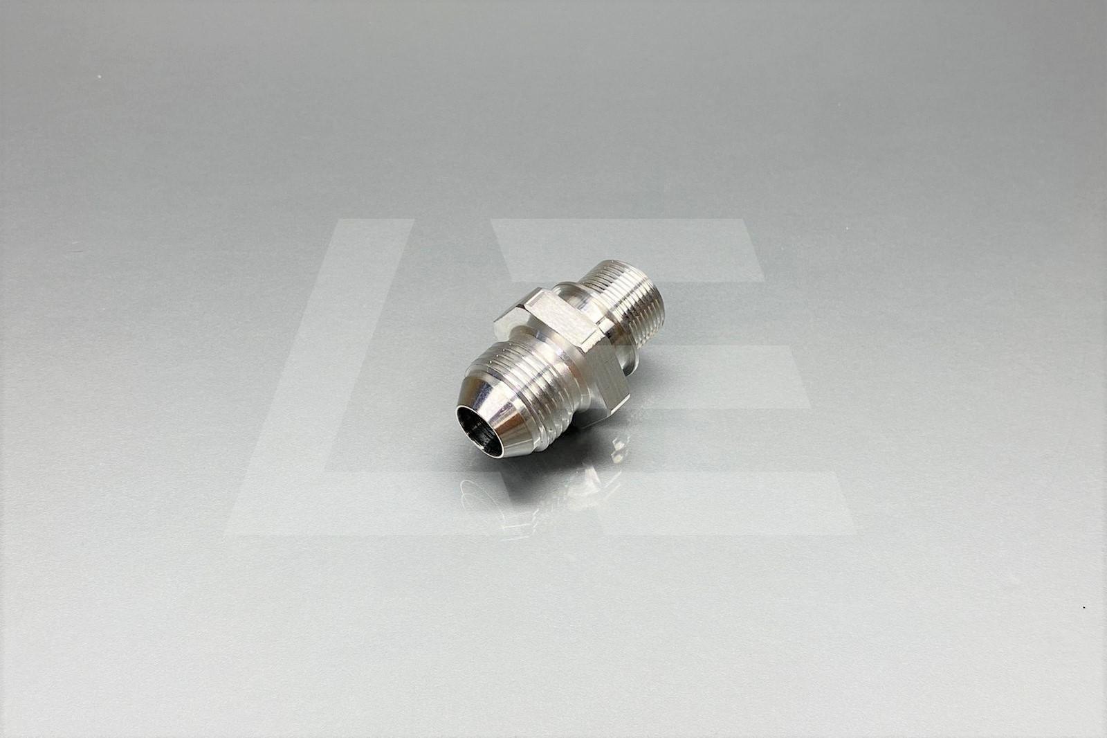 LEVEL Engineering Фитинг AN8-М16 вентиляции картера Nissan GT-R R35 Изображение №1