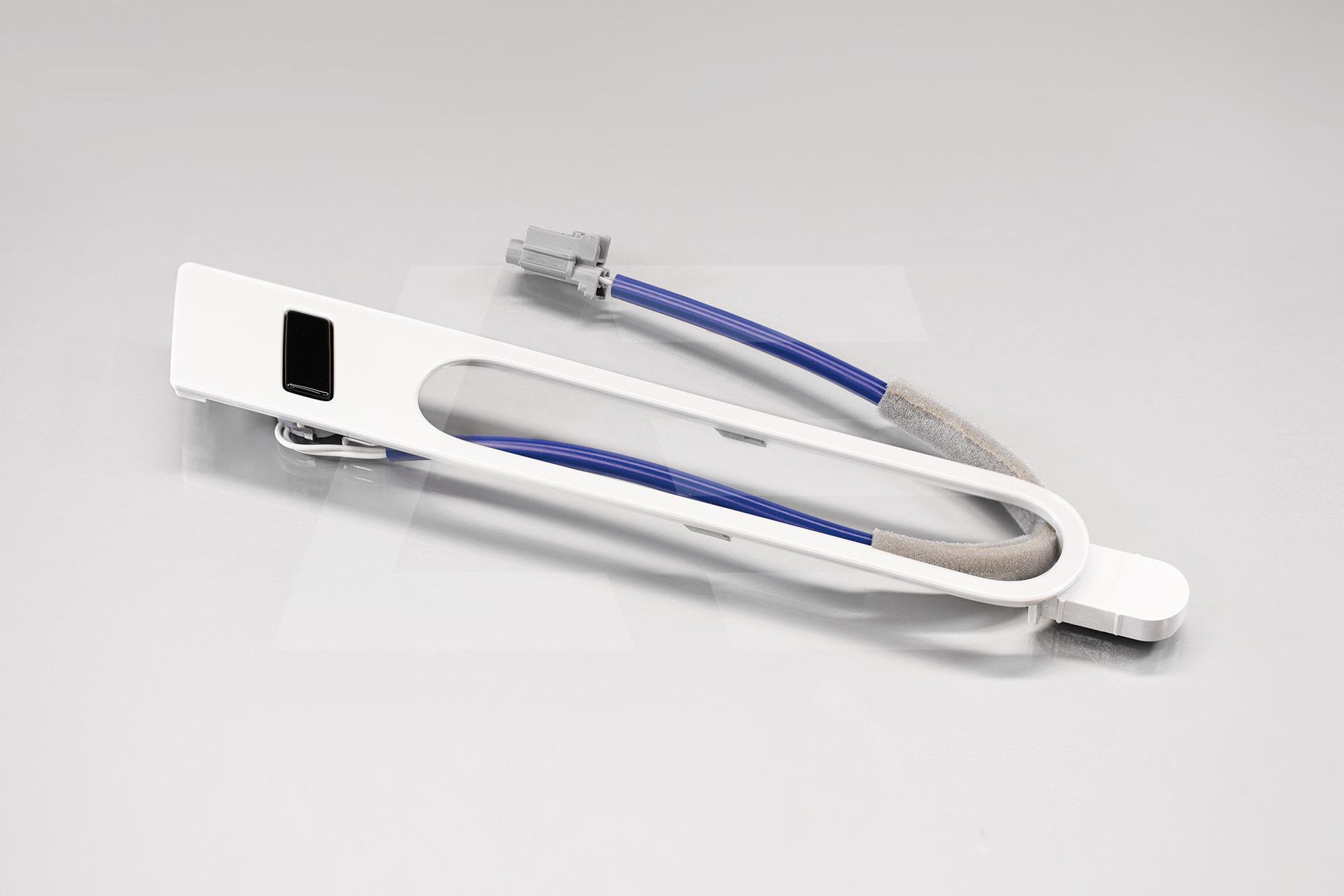 Nissan , 80644JF01E, Накладка на ручку двери RH GTR Изображение №1