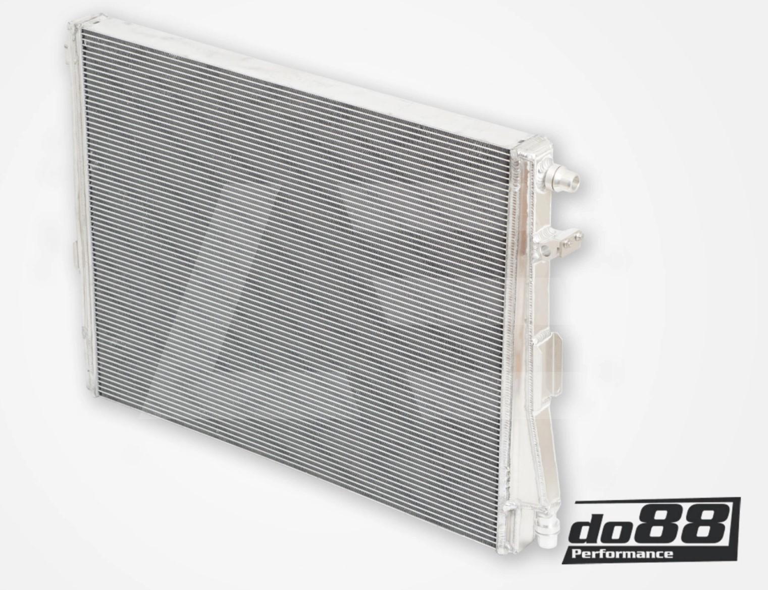 DO88 Радиатор охлаждения алюминиевый BMW M2 M3 M4 G80 G82 G87 (S58) Изображение №1