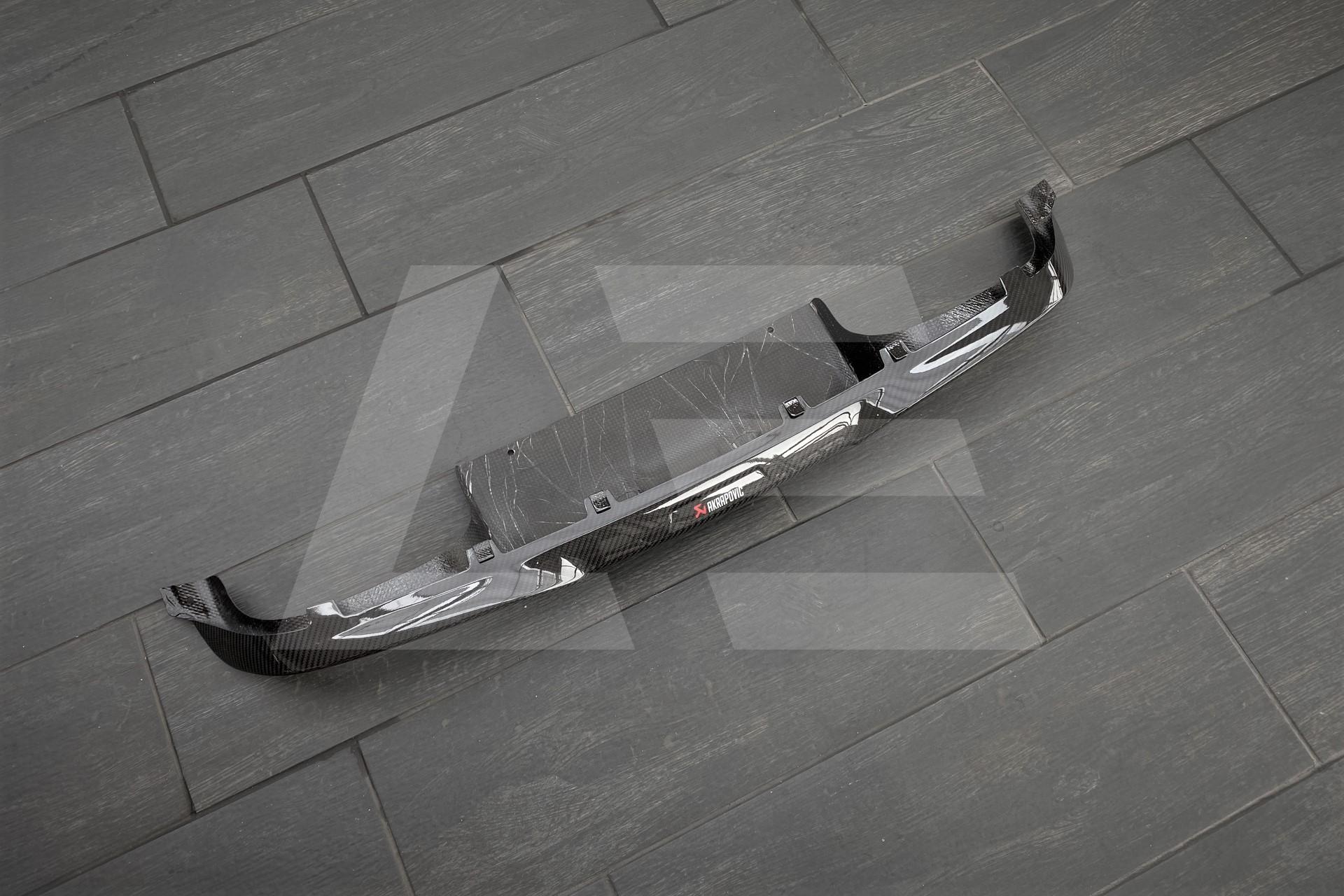 Akrapovic Диффузор заднего бампера карбон, глянец BMW M3 (F80) / M4 (F82) Изображение №2