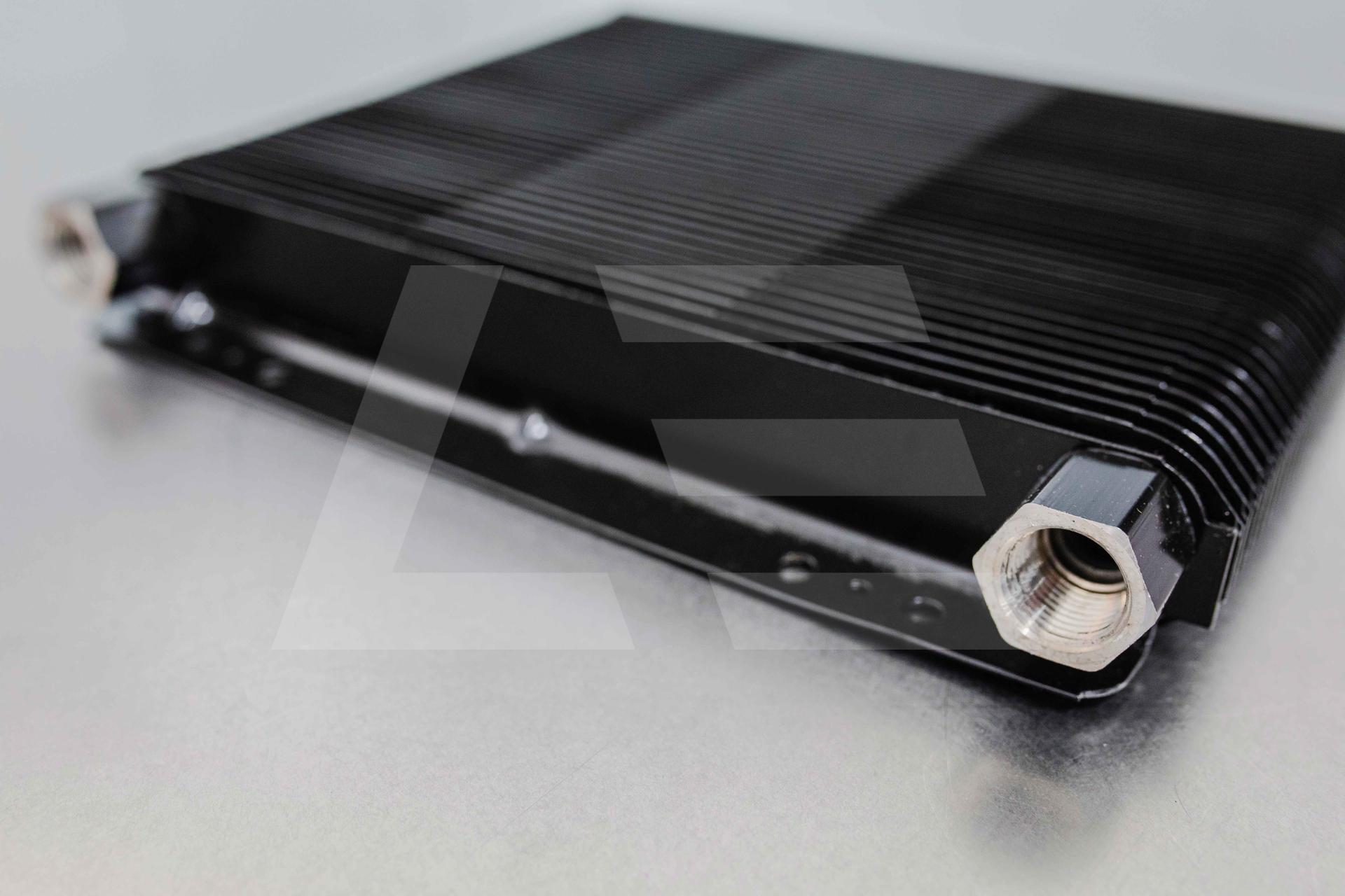 B&M Радиатор масляный универсальный 280мм*203мм*38мм Изображение №2