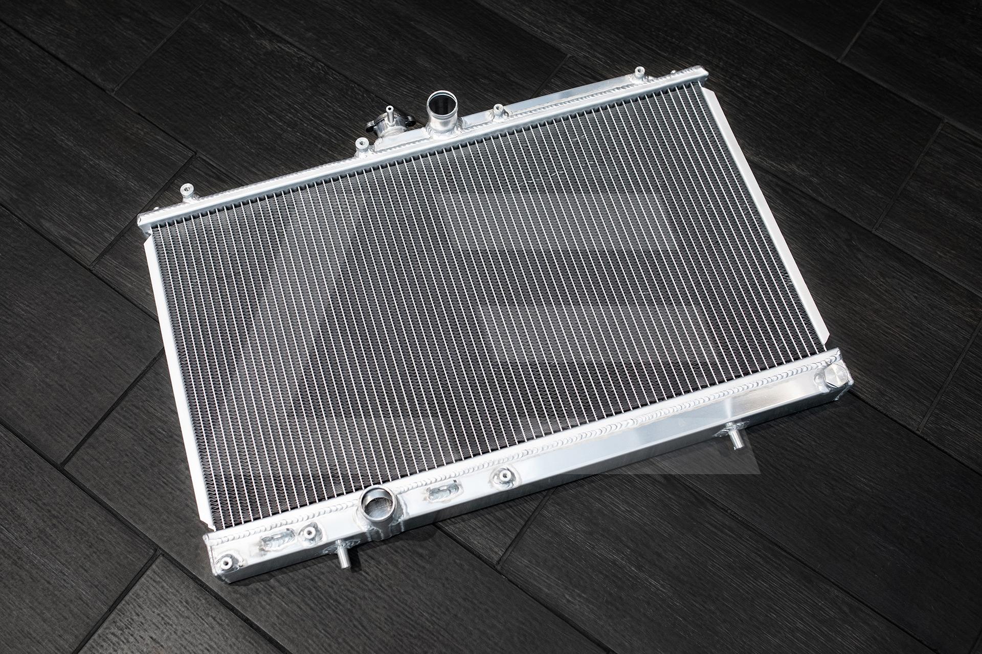 LEVEL Parts Радиатор системы охлаждения 2х рядный Mitsubishi Lancer EVO 7 8 9 2001-2007MT Изображение №1