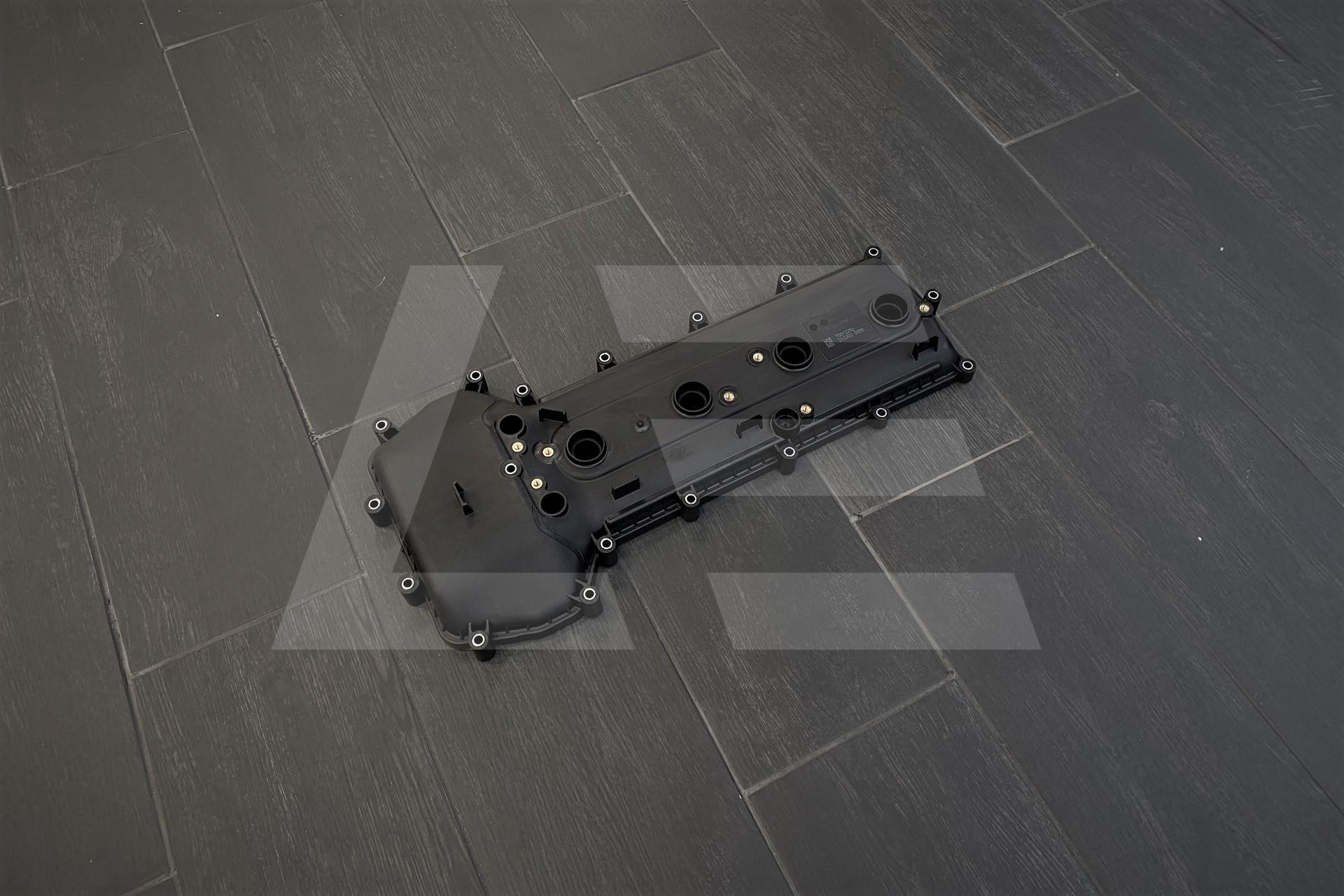 McLaren , 14FA262CP, Крышка клапанная левая Изображение №1