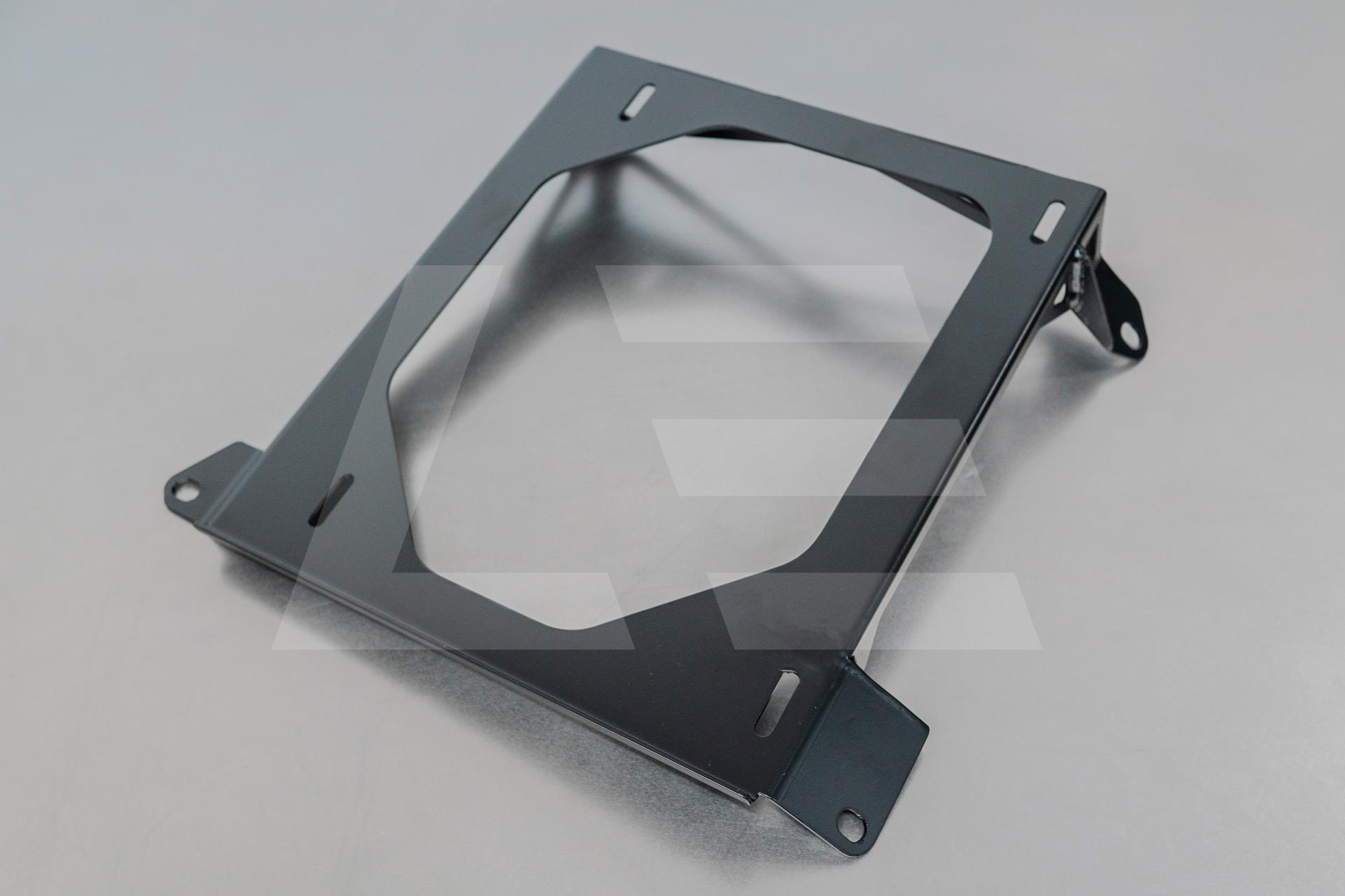 LEVEL Engineering Крепление спортивного сиденья водителя GT-R R35 Изображение №1