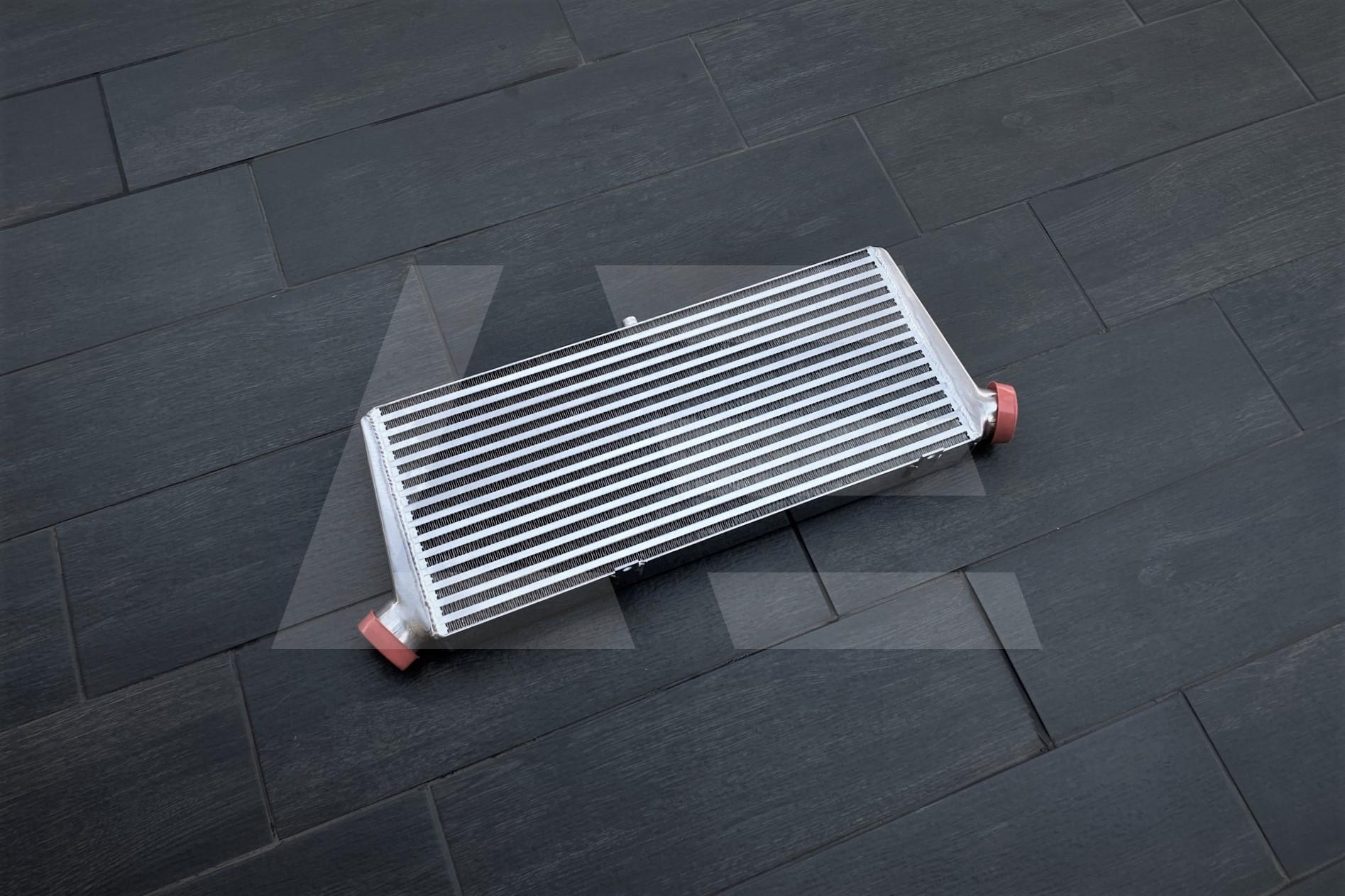 LEVEL Parts Интеркулер универсальный, 600мм*265мм*70мм, (Вход / Выход 60мм) Изображение №1