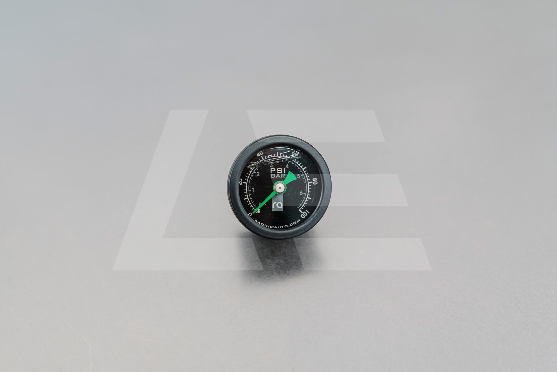 Radium Engineering Датчик давления топлива механический 100PSI (манометр) резьба 1/8 NPT Изображение №1