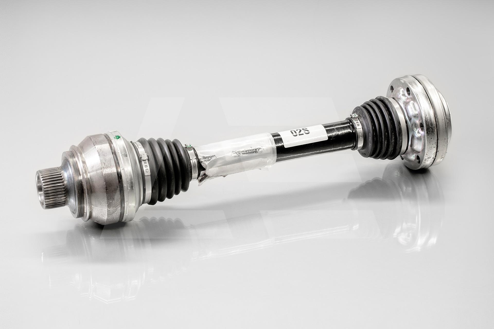 VAG , 4S0501204A, Привод задний правый Audi R8 Изображение №1