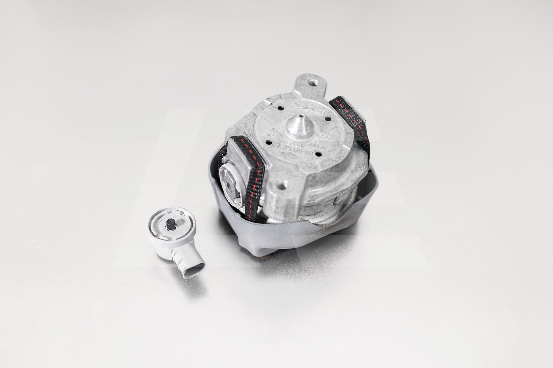 VAG Б/У , 420199381AA-U, Опора двигателя R8 Изображение №1