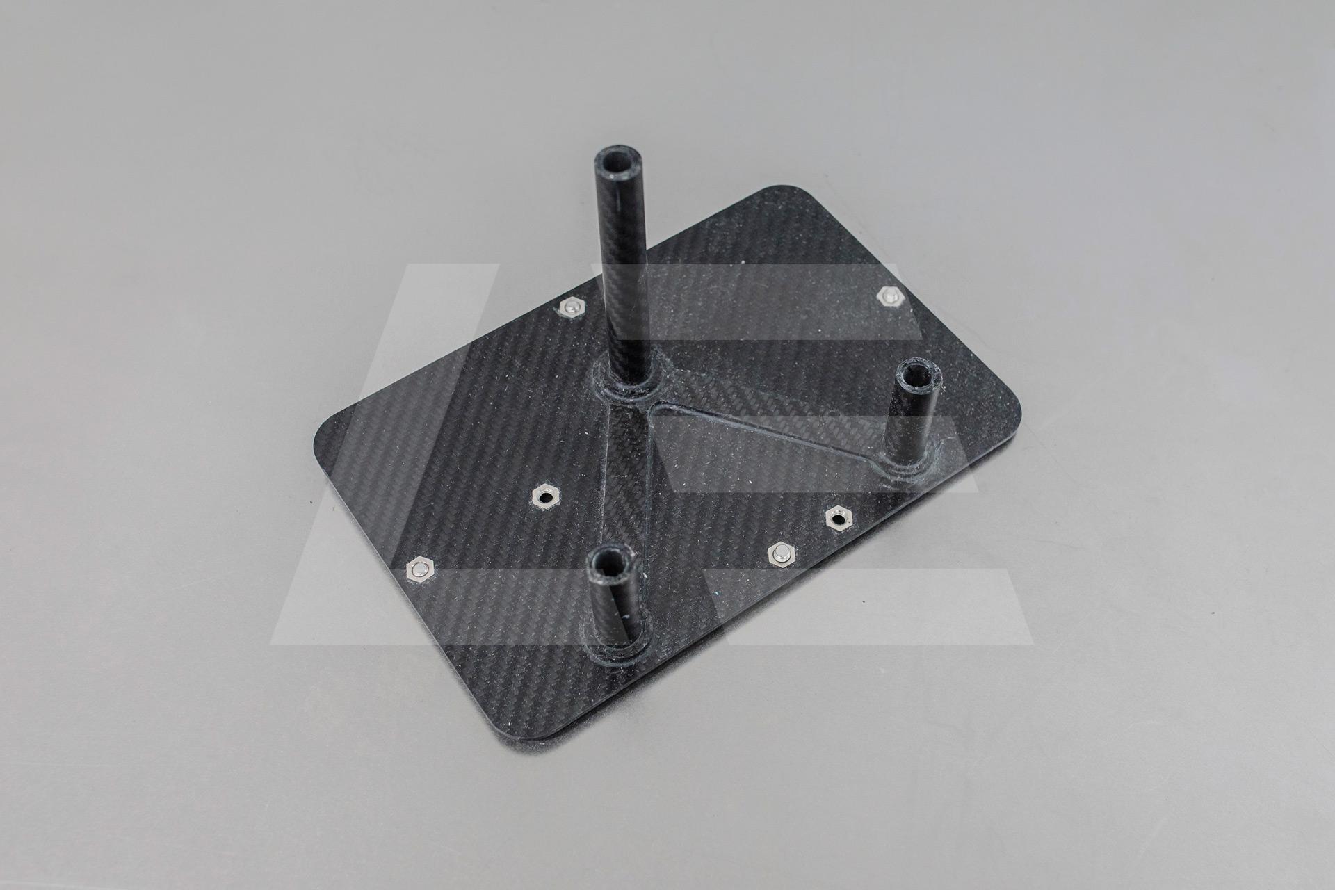 Lite Blox Карбоновый кронштейн под аккумулятор LITEBLOX для Nissan GT-R Изображение №1