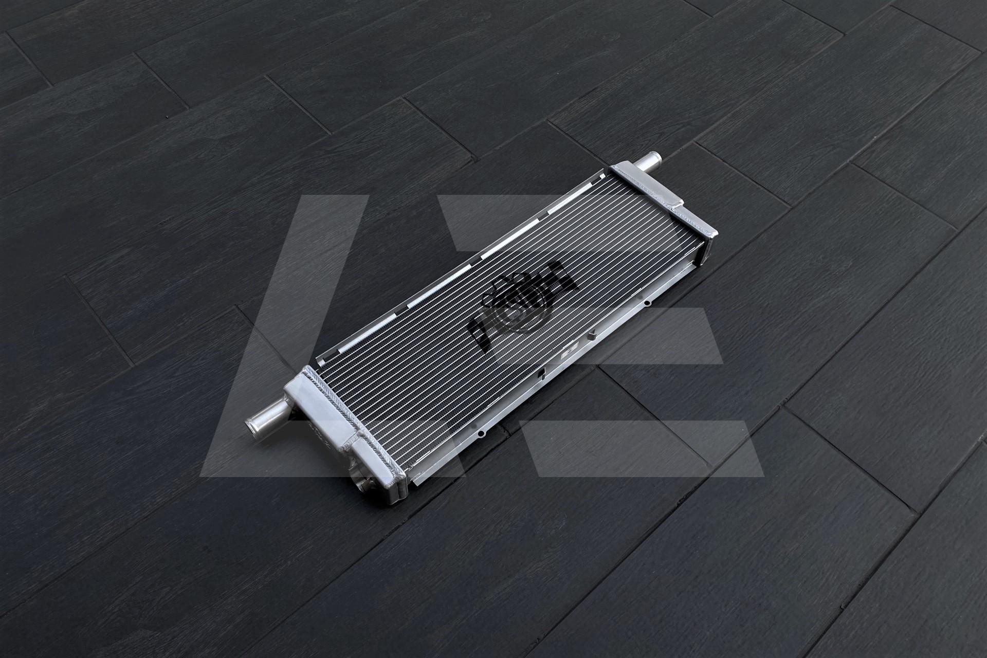 CSF Radiators Радиатор охлаждения алюминиевый центральный Porsche 911 Turbo, GT3 RS, GT4 (991) Изображение №1