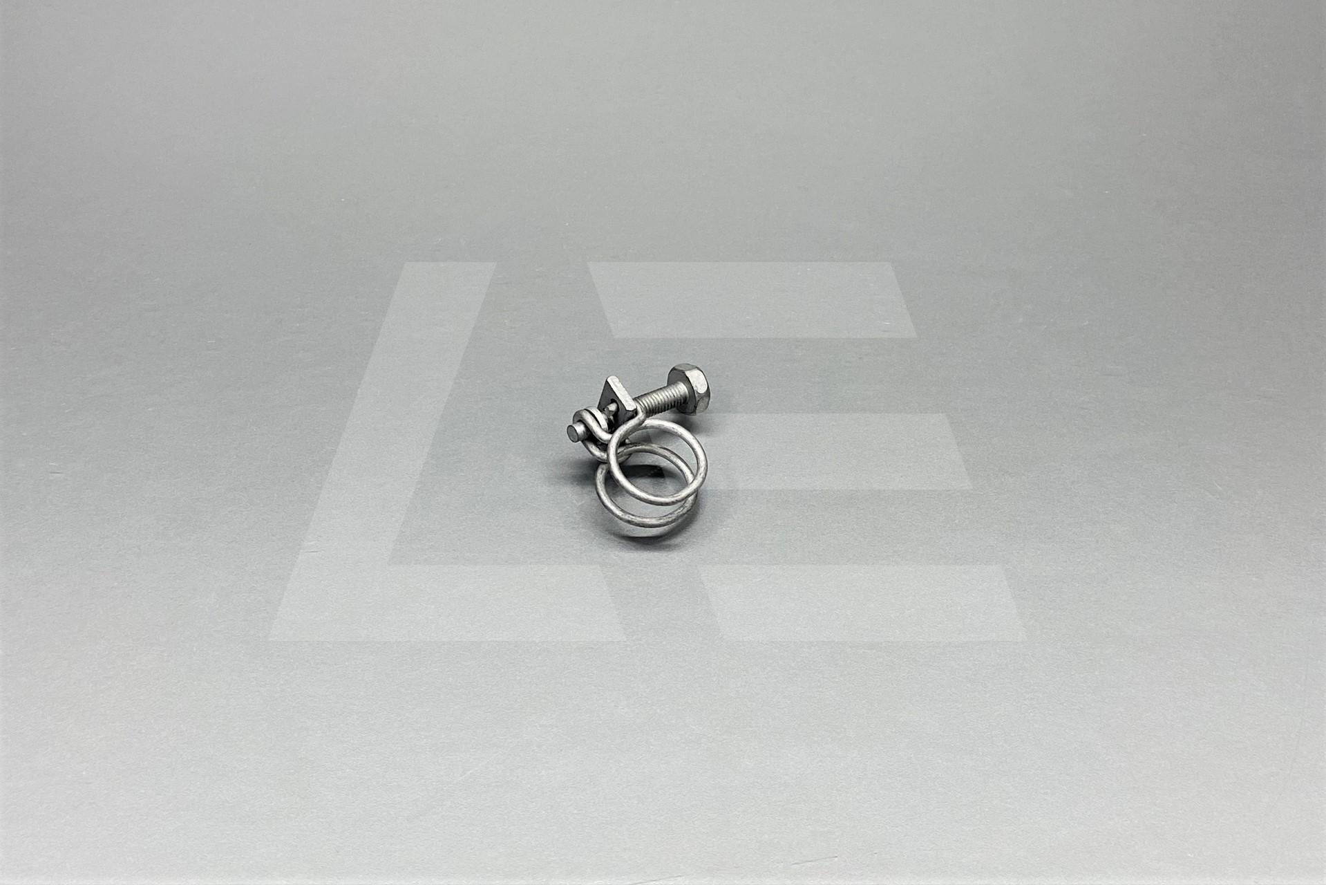 Nissan 0155800651 Хомут-зажим металлический с болтом Изображение №1