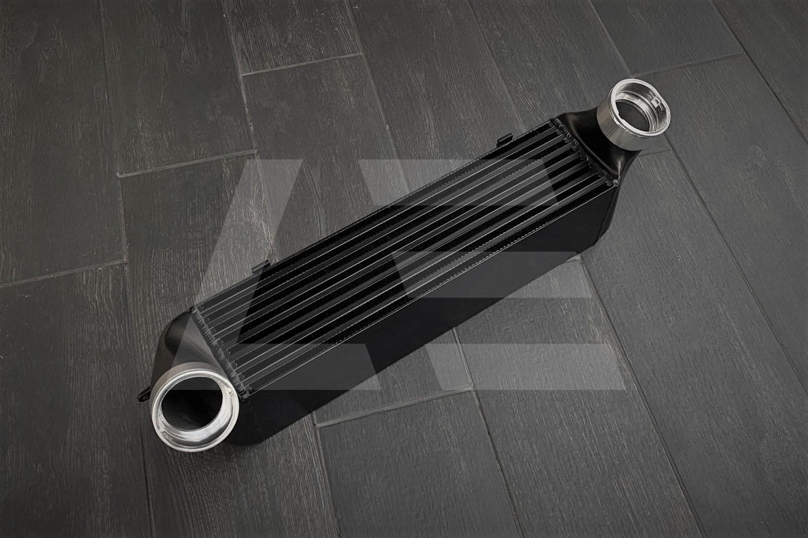 LEVEL Parts Интеркулер в штатное место BMW 335i 335Xi 135i 07-13 Изображение №1