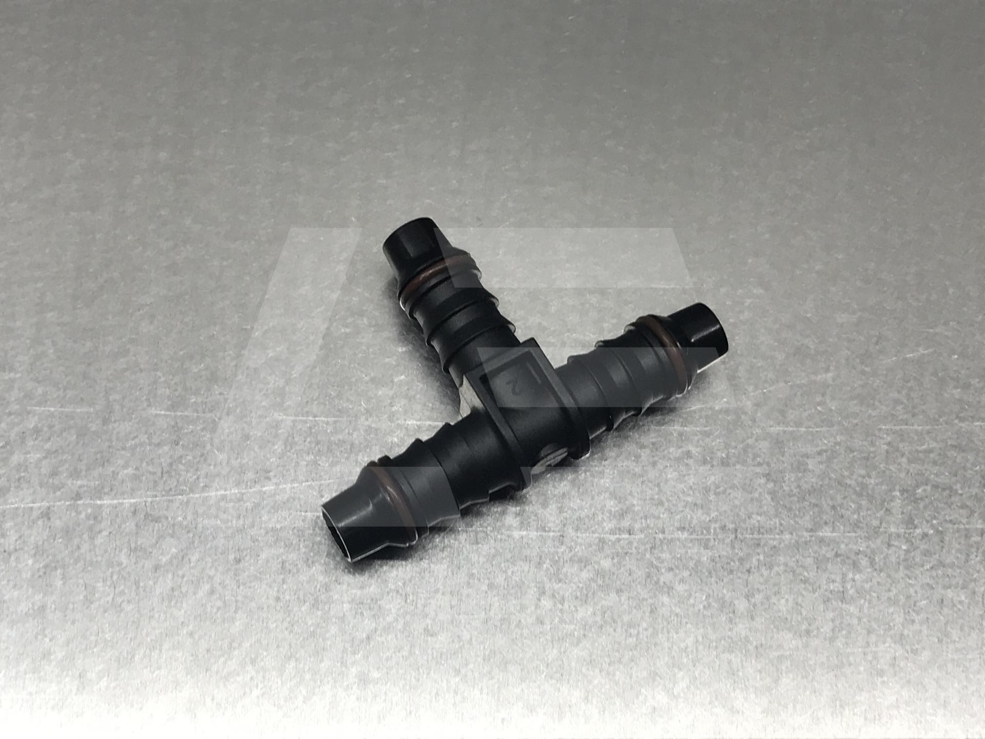 AlwayTec Фитинг Т-образный под быстросъемный топл T2 ID8, пластик Изображение №1