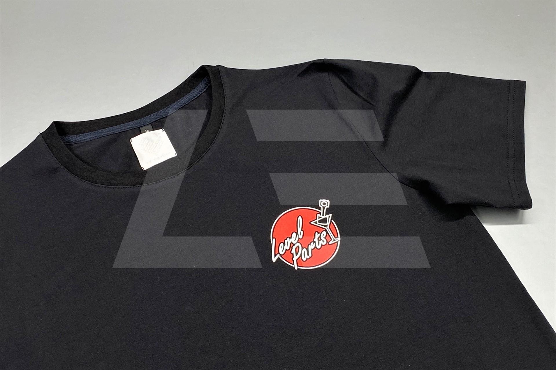 LEVEL Parts Футболка фирменная, черная (цветной лого) Изображение №1