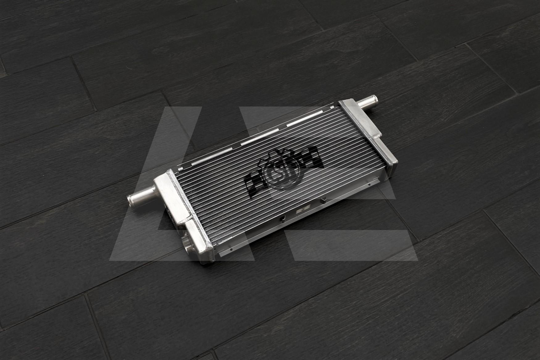 CSF Radiators Радиатор охлаждения алюминиевый центральный Porsche Cayman, Boxster, Carrera (991, 981 Изображение №1