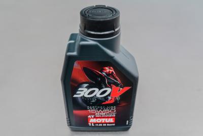 MOTUL Масло моторное 4T 300V Factory Line Road Racing 15W-50 1л Фото
