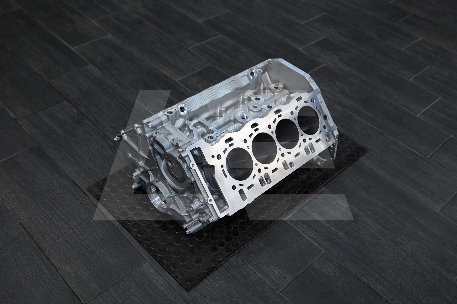 BMW Блок двигателя  S63B44B Изображение №1