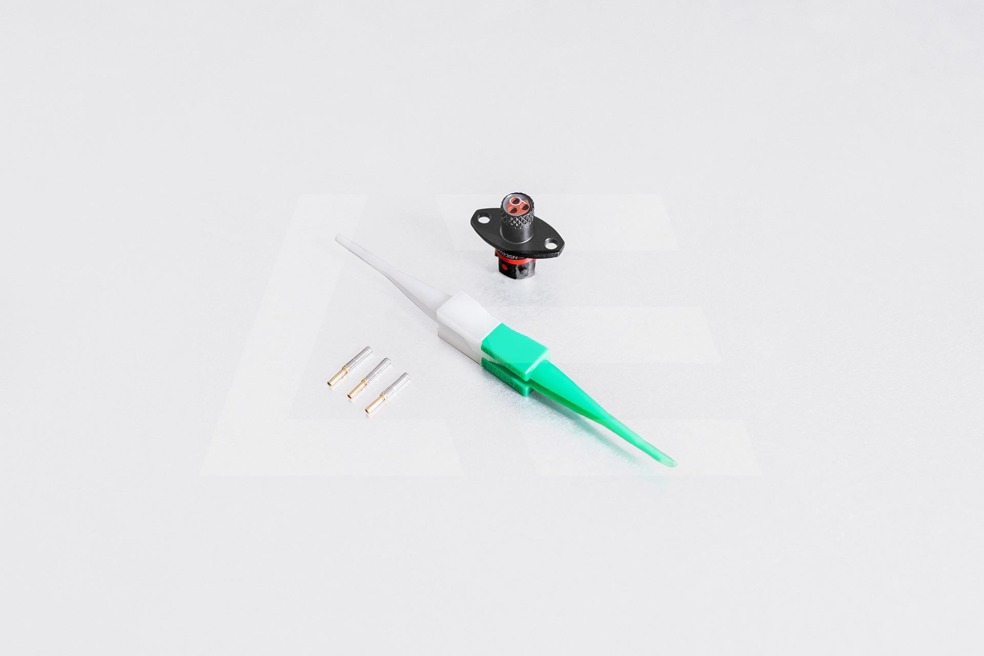 Deutsch Connectors Deutsch Connectors Разъем ASX002-03SN-HE Изображение №1