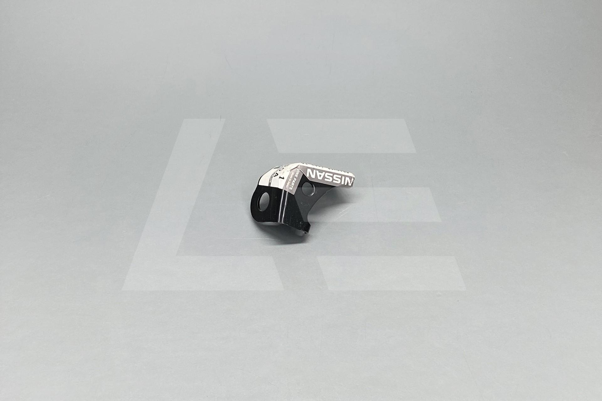 Nissan 544A6KB50A Кронштейн крепления поперечины GT-R, правый Изображение №1