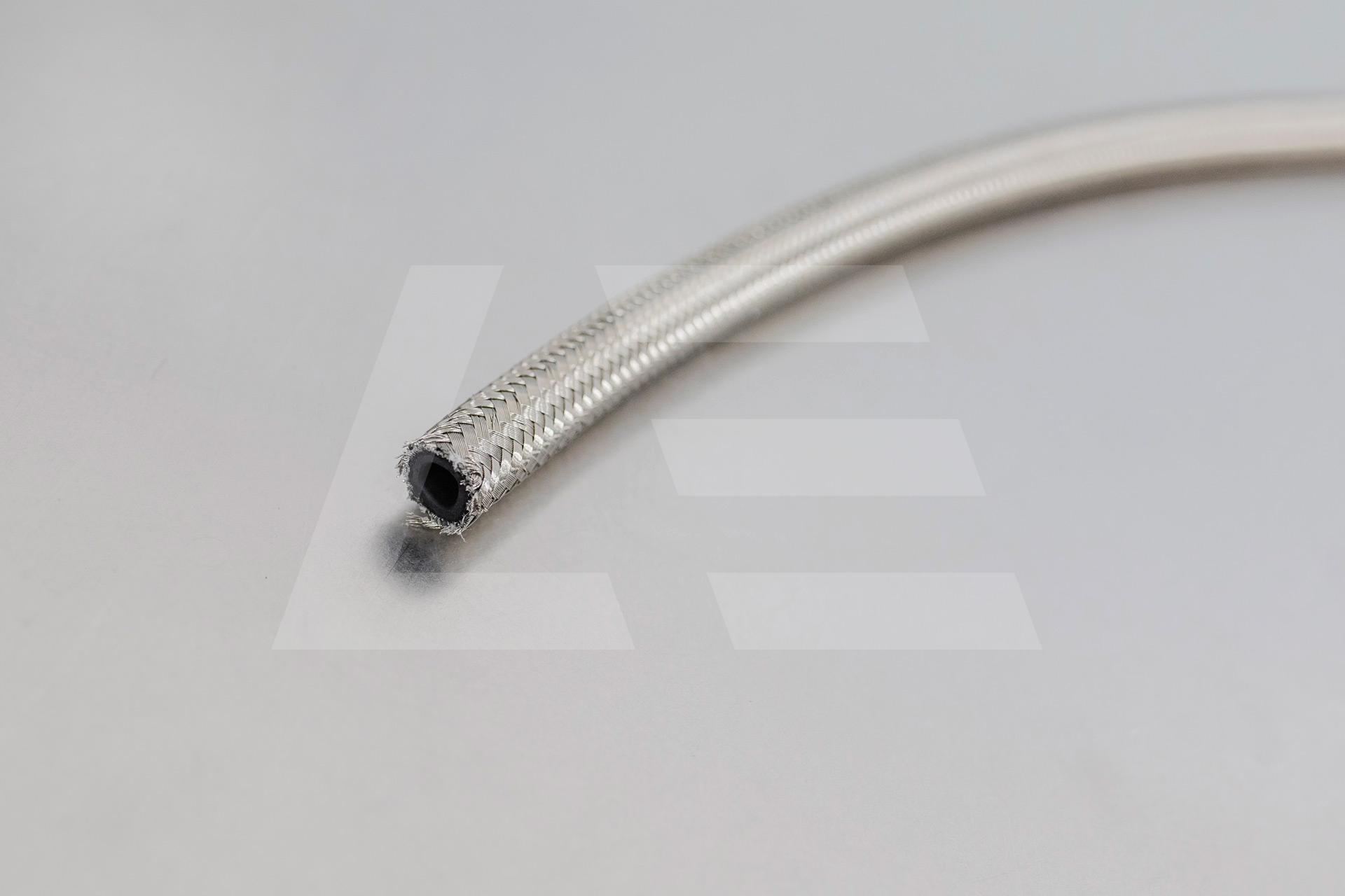 LEVEL Performance GB Шланг AN4 высокого давления армированный (внутренний D = 5,6мм) Изображение №1