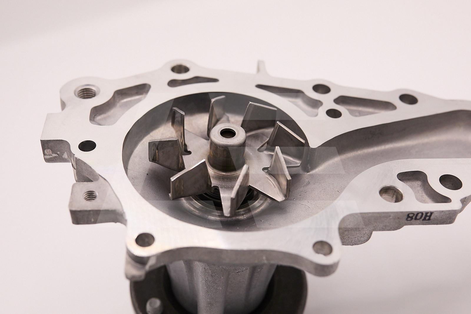 Toyota 16110-49097 Насос-помпа системы охлаждения JZ Изображение №1