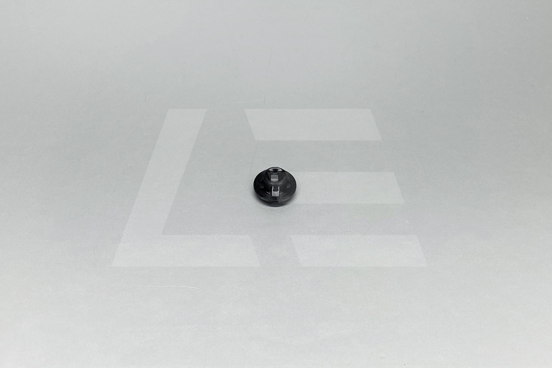 Nissan 65773AX000 Втулка упора капота нижняя GT-R Изображение №1